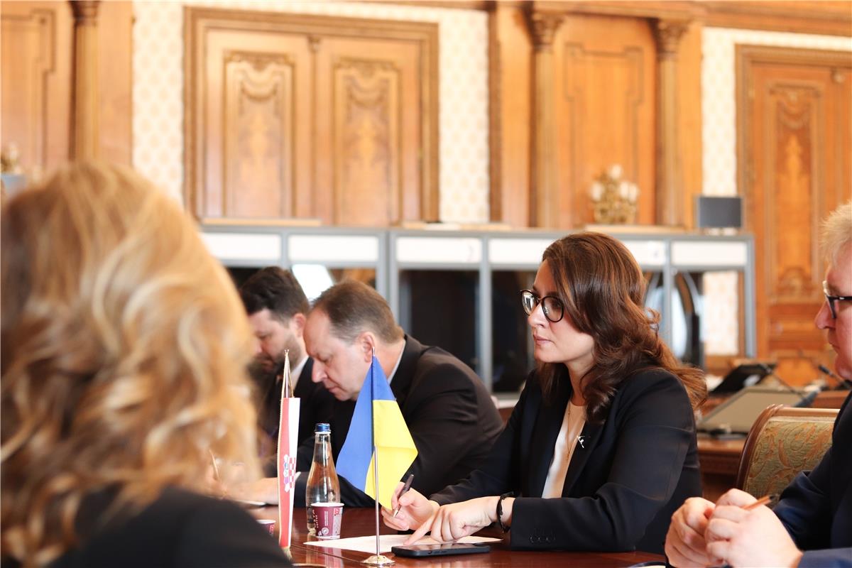 Українське зерно почало експортуватись через хорватські порти, - Юлія Свириденко
