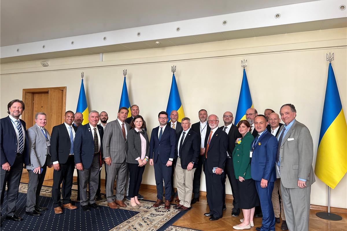 Американський бізнес зацікавлений інвестувати у проєкти відбудови України 

