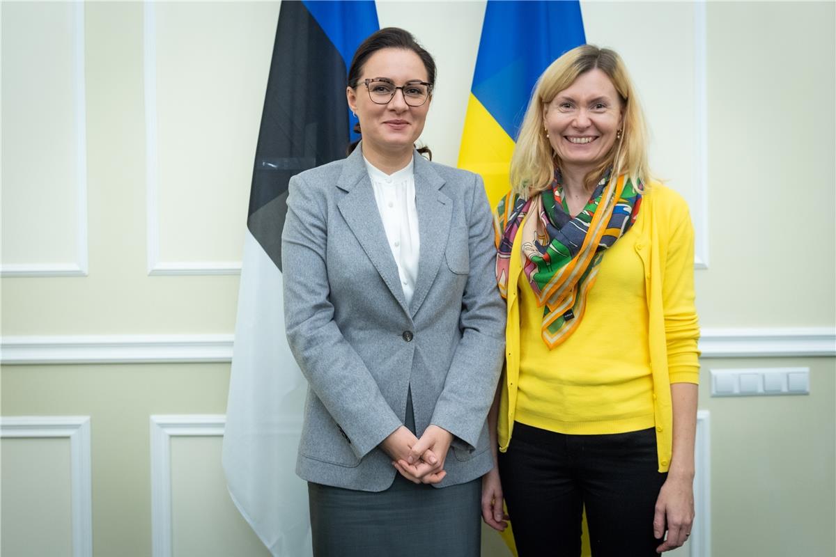 Перший віцепрем'єр-міністр - Міністр економіки України Юлія Свириденко зустрілася  з Міністром економіки та інфраструктури Естонії Ріїною Сіккут