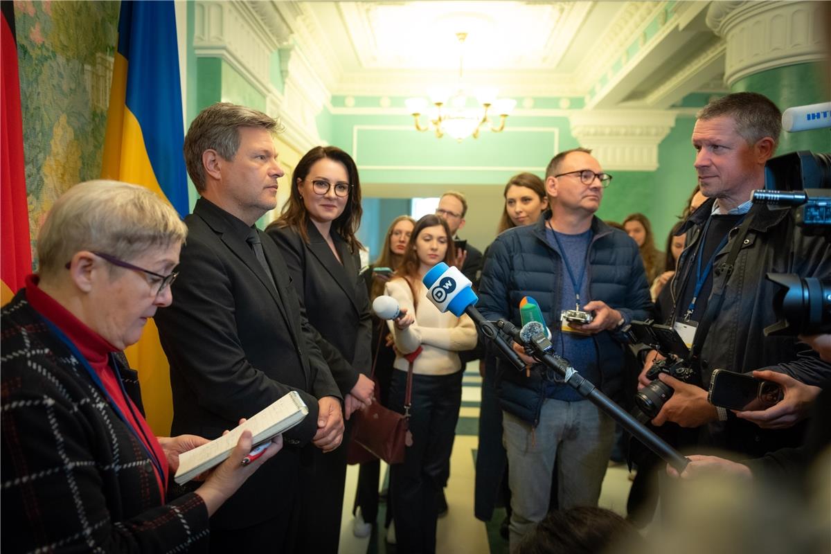 Німецький бізнес зацікавлений збільшувати інвестиції в ключові галузі української економіки, - Юлія Свириденко

