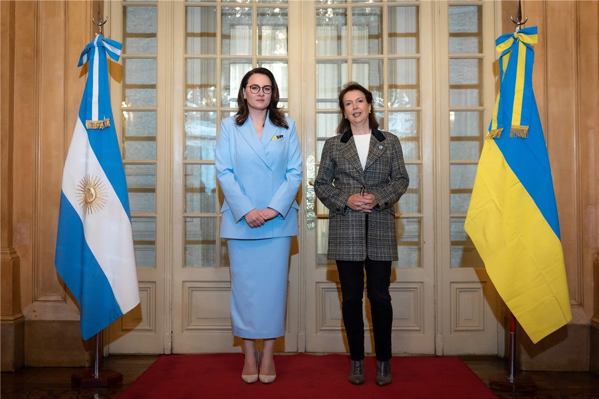 УКРАЇНА ТА АРГЕНТИНА ПОГЛИБЛЮЮТЬ СПІВПРАЦЮ В ОБОРОННІЙ, ЕНЕРГЕТИЧНІЙ ТА ІНФРАСТРУКТУРНІЙ ГАЛУЗЯХ, - ЮЛІЯ СВИРИДЕНКО