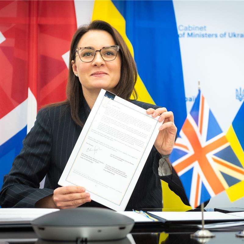 Україна та Велика Британія підписали Угоду про цифрову торгівлю
