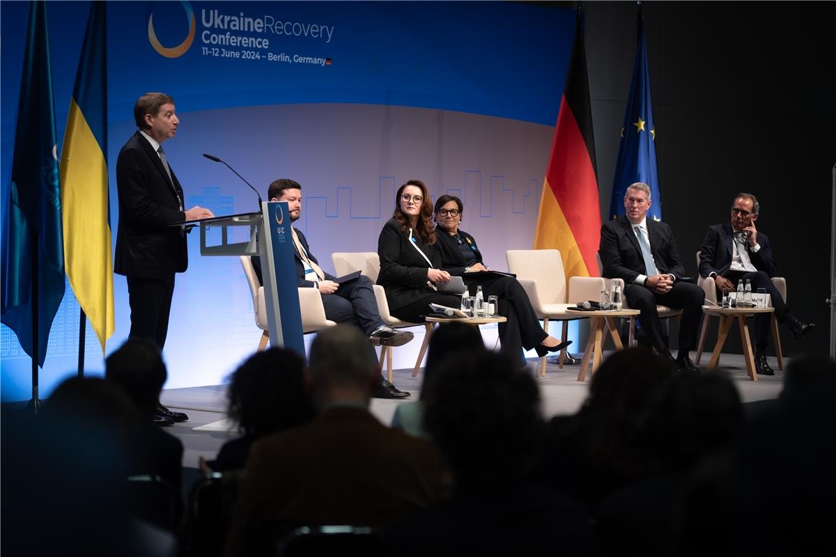 Міжнародна фінансова корпорація розвитку США (DFC) оголосила про створення інструменту, який дозволить надавати страхування від DFC не лише для інвесторів на залучення інвестицій, але і для малого і середнього бізнесу, через перестрахування українських страхових компаній.