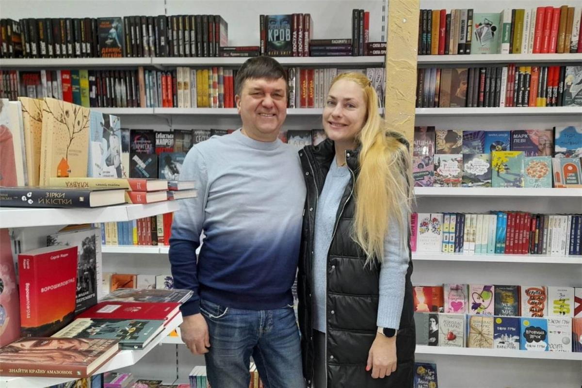 єРобота: Переселенці з Херсона відкрили книгарню в Рівному 
