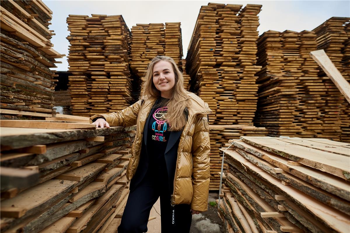 єРобота: На Львівщині розвивають деревообробку
