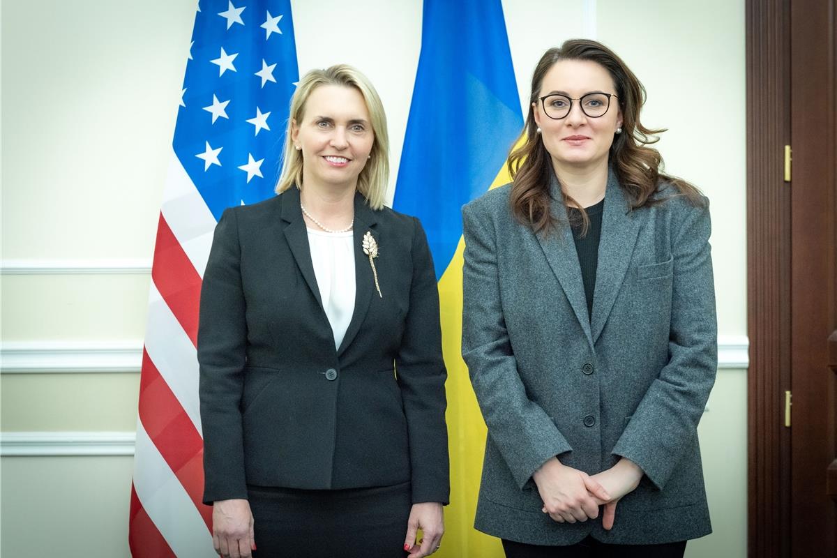 Юлія Свириденко, Бріджит Брінк