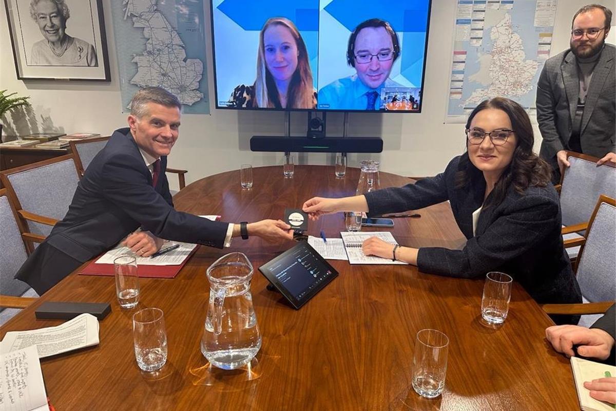 Юлія Свириденко та Марк Харпер обговорили особливе значення інфраструктури у збереженні незламності українського народу.